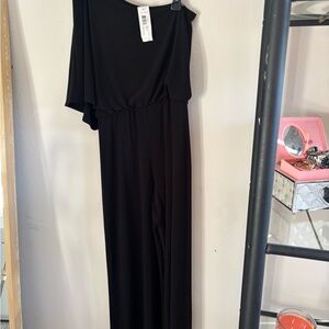 Bisou Bisou Black One-Shoulder Jumpsuit